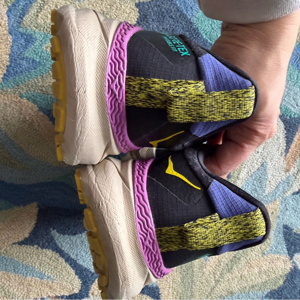 Hoka Women's Black and Teal Athletic Shoes - Picture 6 of 8